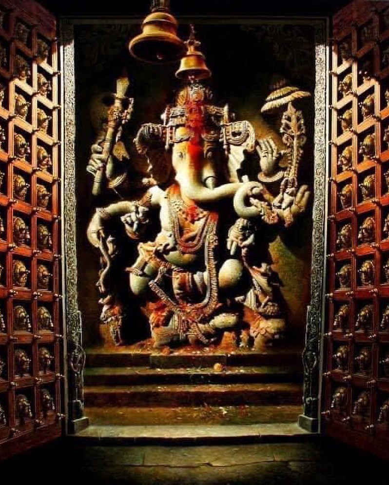 Eye on Instagram: Ganesha in the world of Social Media