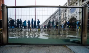 Glass barriers keep St Mark’s Basilica dry during Venice floods; Insights from the art world