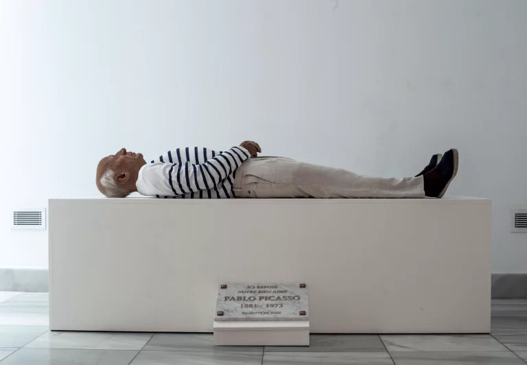 Sculpture of Picasso’s corpse is the point of attraction at Madrid’s Top Contemporary Art Fair