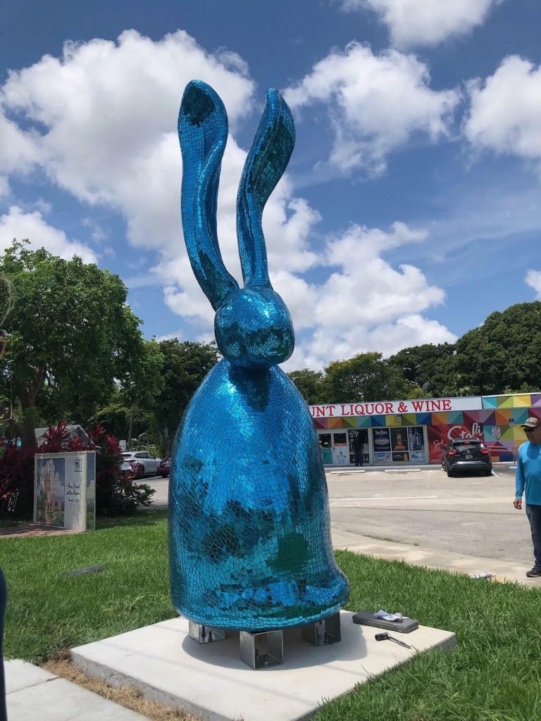 Second Act of Art Vandalism This Month: Florida Man Crashes into 13-Foot Hunt Slonem Sculpture