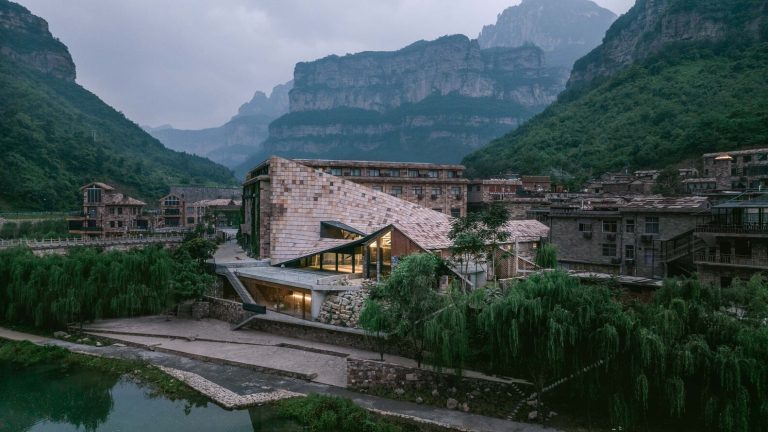 Taihang Xinyu Art Museum’s Architecture Designed by Wang Chong Studio Blend into the Natural Landscape