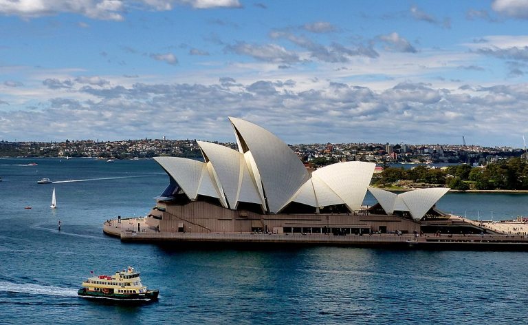 Opera House: Story of Architectural Magnum Opus of Jorn Utzon 