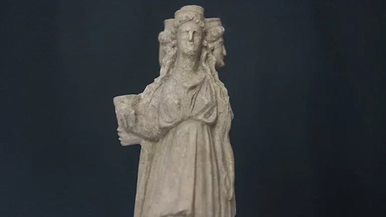 A 2300-Year-Old Hecate Statue of Three- Headed Goddess Discovered in Turkeyeris