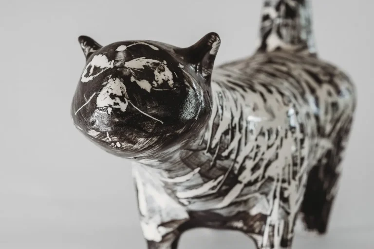 Rare David Hockney Ceramic Cat from Art School Days Up for Auction