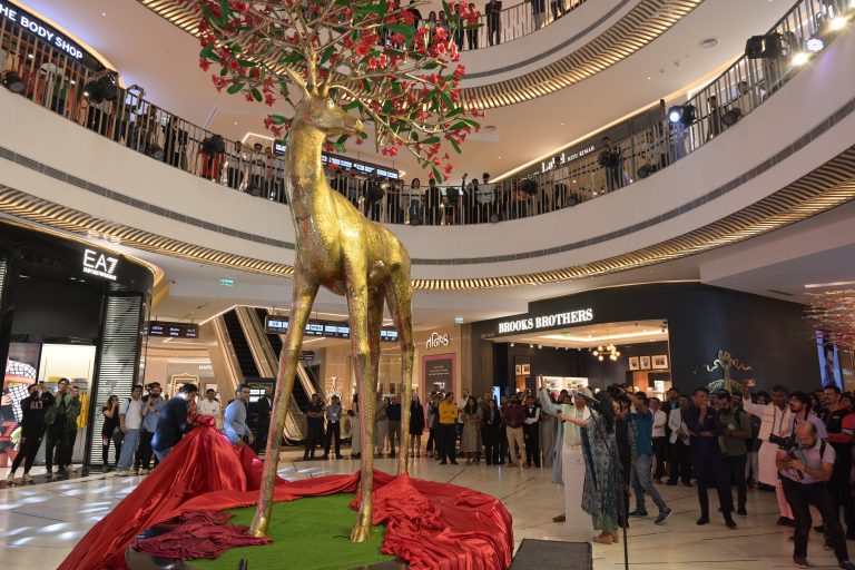 The Palladium Ahmedabad Unveils Art Installations by Salvador Dali and Veer Munshi, Worth over a Whopping 5 Crores!