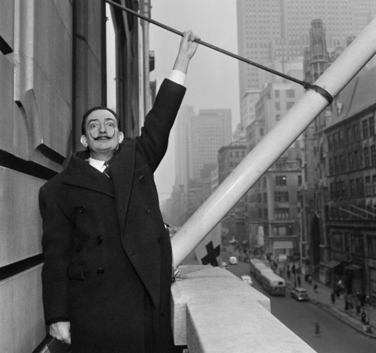 Salvador Dali’s Fashion DOs and DON’Ts