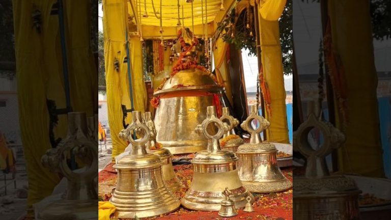 Majestic 2,400 kg Bell Crafted from Etah with Eight Metals En Route to Ayodhya’s Ram Temple