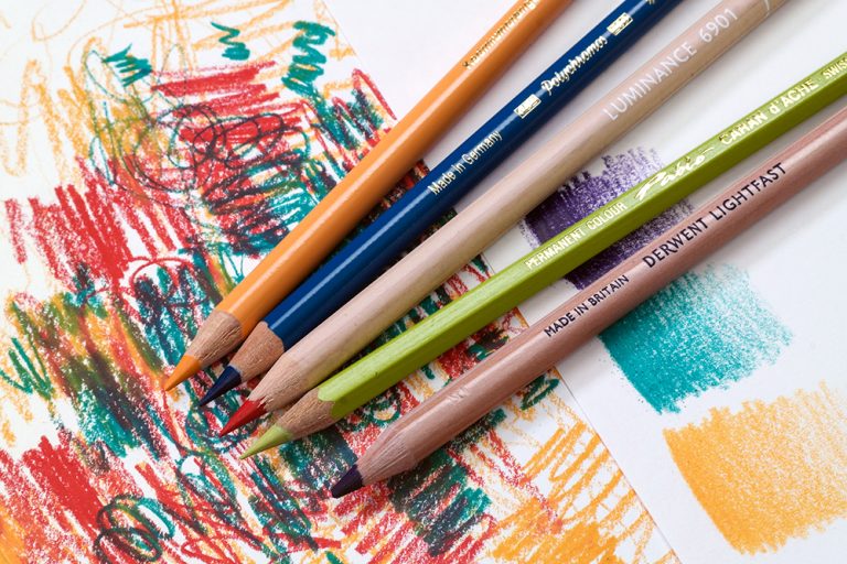 Select the Best Artist Colouring Pencils with these Tips