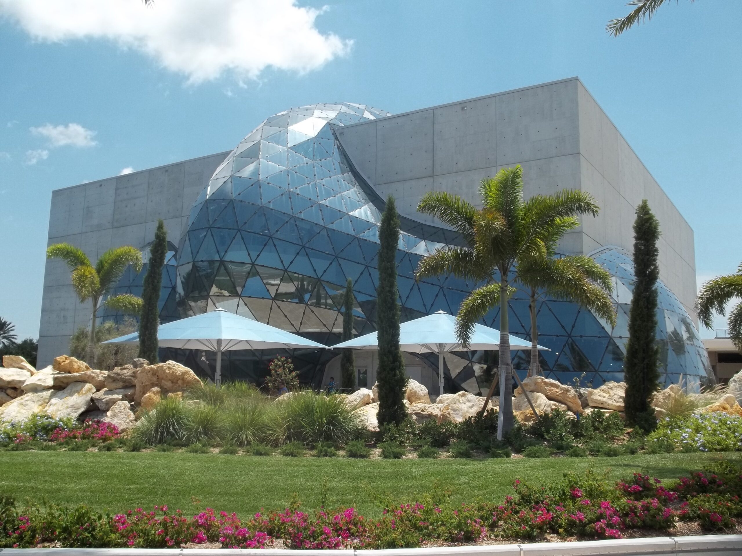 Salvador Dalí Museum Makes Public The AI-Powered Virtual Doppelgänger ...