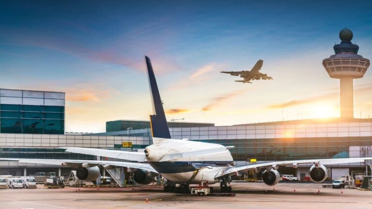 Top 10 Busiest Airports in the US: A Traveler’s Guide