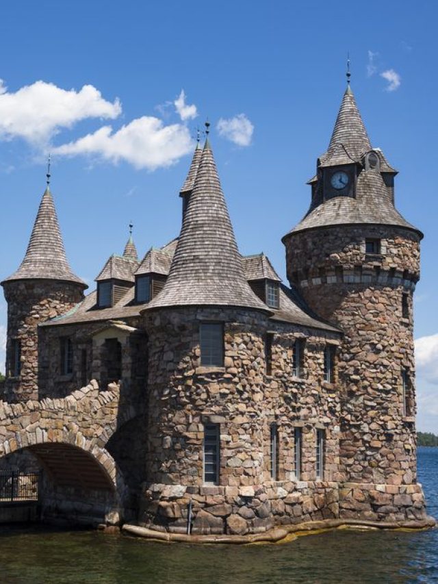 11 Top Castles in the United States