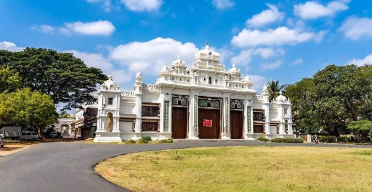 The Art and Architecture of Jaganmohan Palace Art Gallery and Auditorium