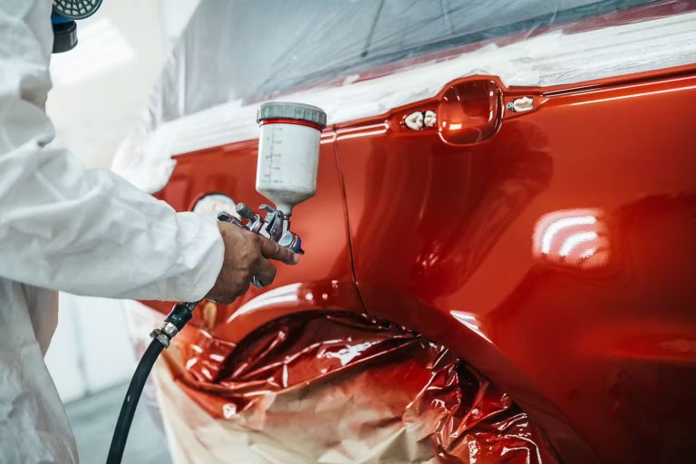 How Do You Maintain Your Old Car’s Shine? Get to Know Car Spray Paint