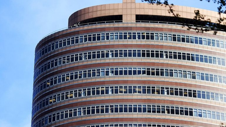 The Lipstick Building: A Unique Architectural Marvel