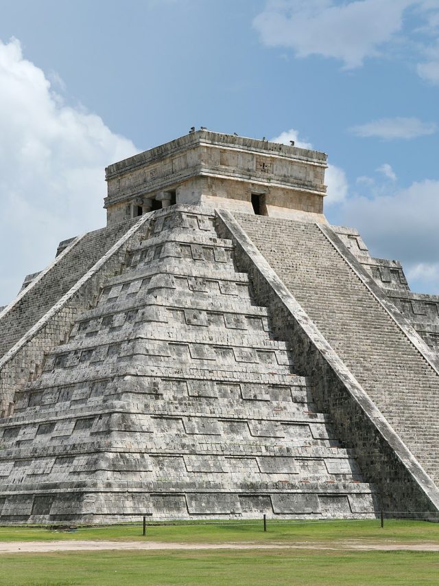 Chichen_Itza_3