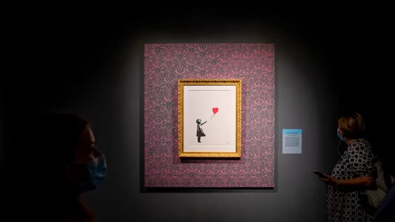 Banksy Artwork ‘Girl With Balloon’ Stolen from London Gallery