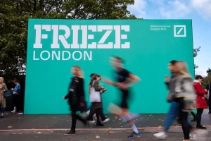 Frieze London 2024 Opens with Bold Curations and Renewed Layout, Showcasing Over 290 Galleries