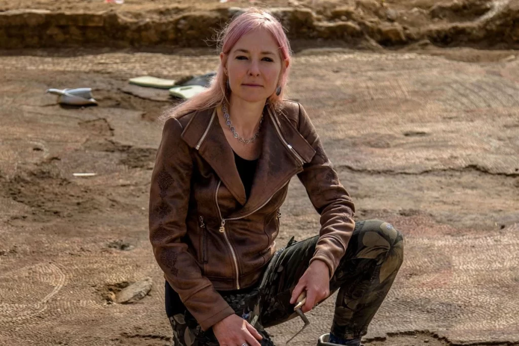 Alice Roberts at the Excavation Site