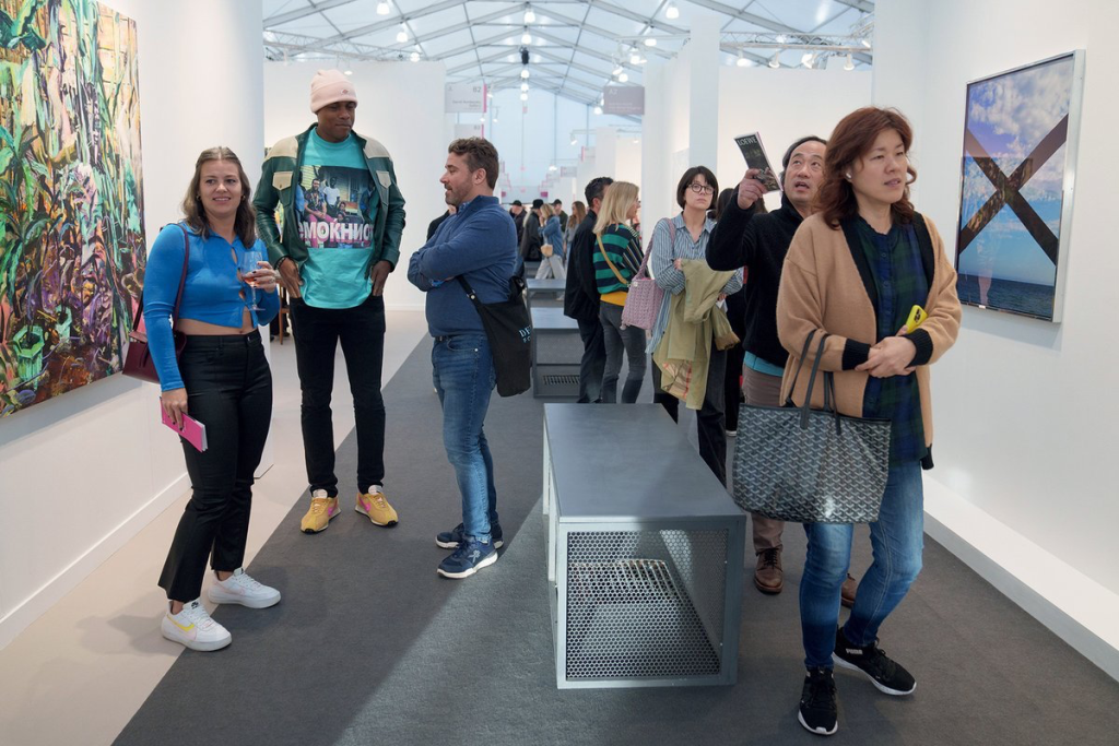 visitors at the frieze show, lovers of art 