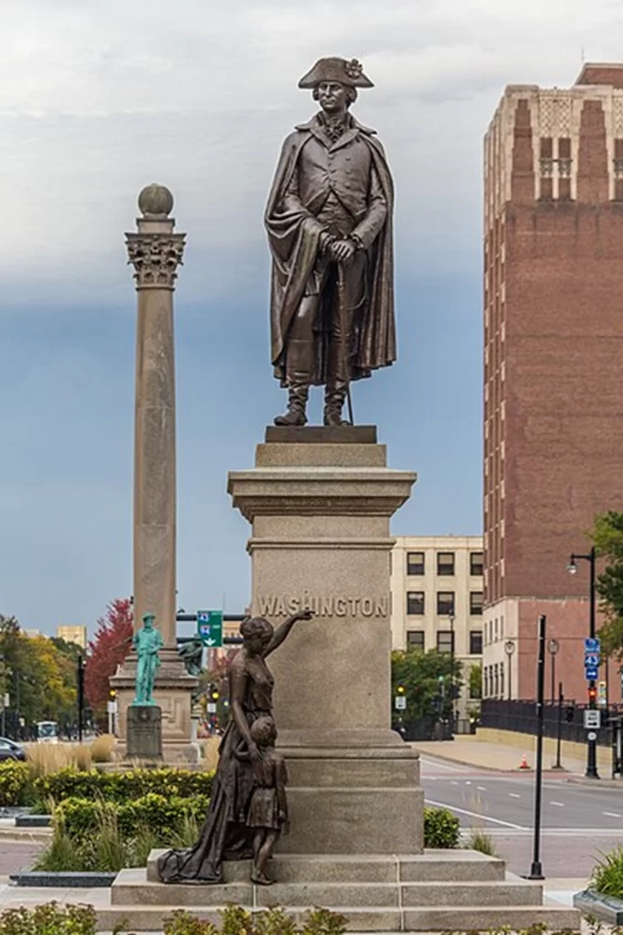 Washington Monument, Milwaukee. Courtesy- Wikimedia